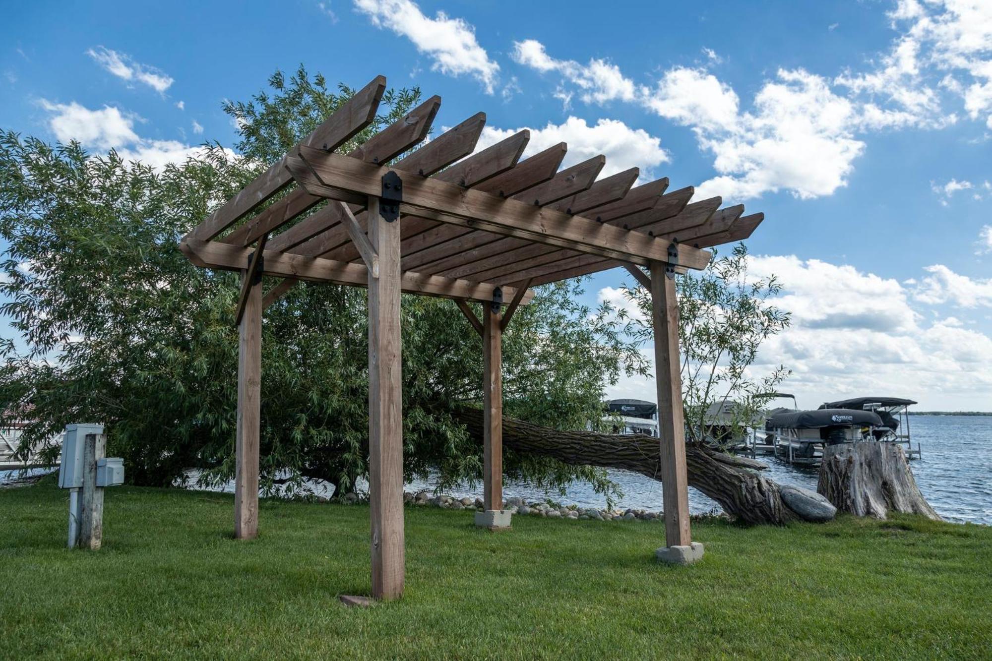 Holiday Inn Detroit Lakes By Ihg Exterior foto